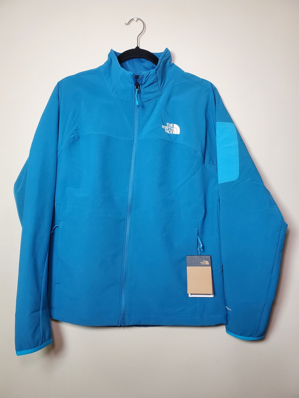 The North Face Men’s Blue Lightweight Softshell Jacket